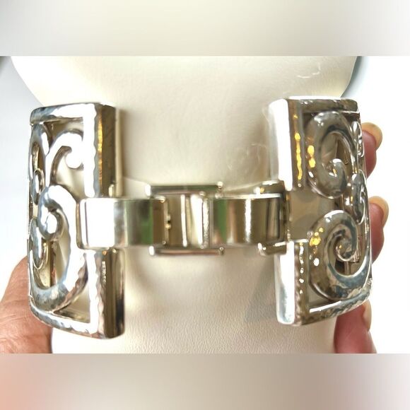 Brighton Vennia Hammered Scroll Bracelet - Picture 5 of 10